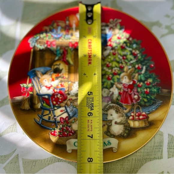 Vintage Wildlife Critter 1992 Christmas Wall Hanging Plate Festive Holiday Art - Picture 5 of 6